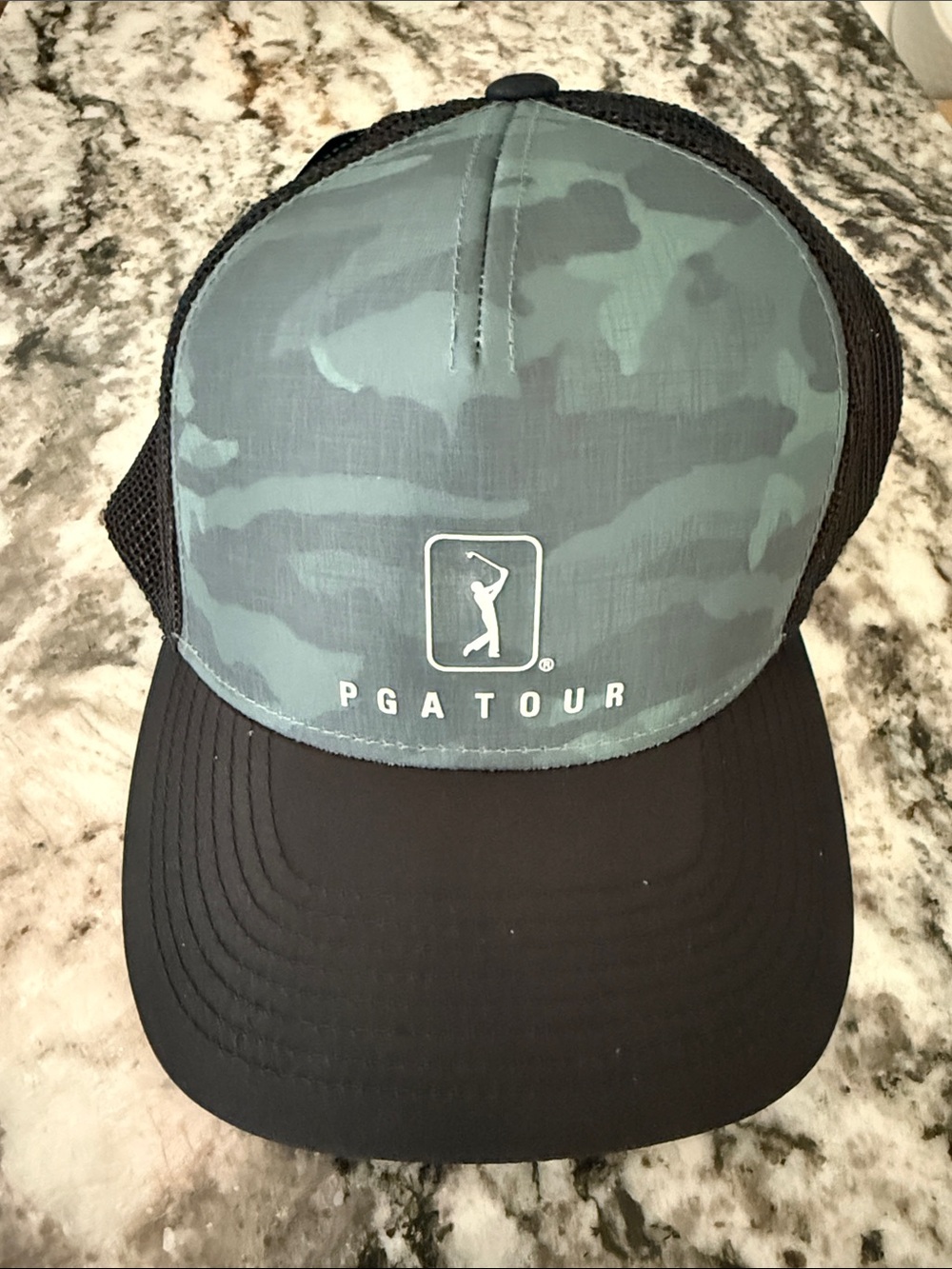 Men's PGA TOUR Black trucker camo duck green black Adjustable Hat NWT